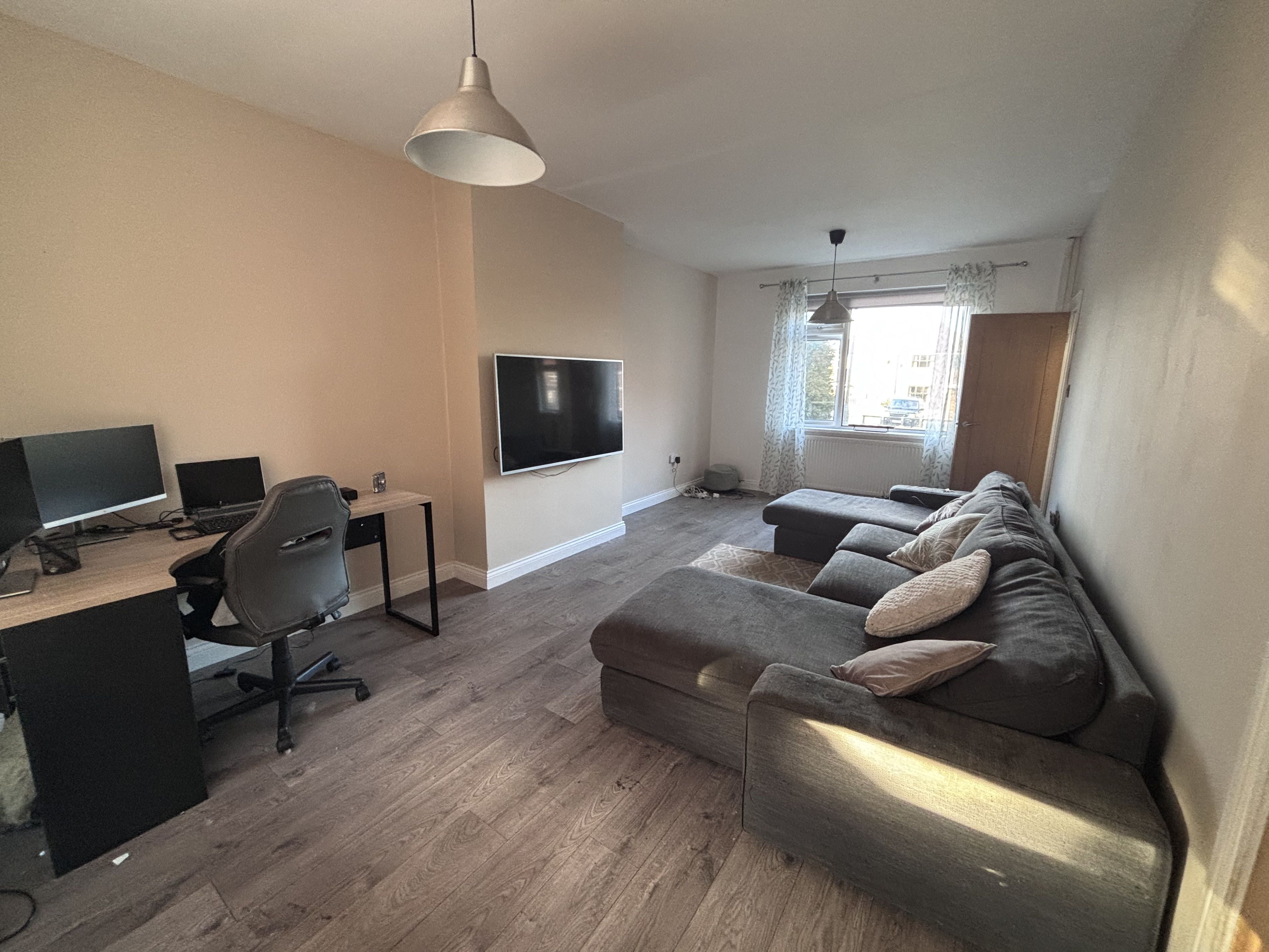 3 bed semi-detached house