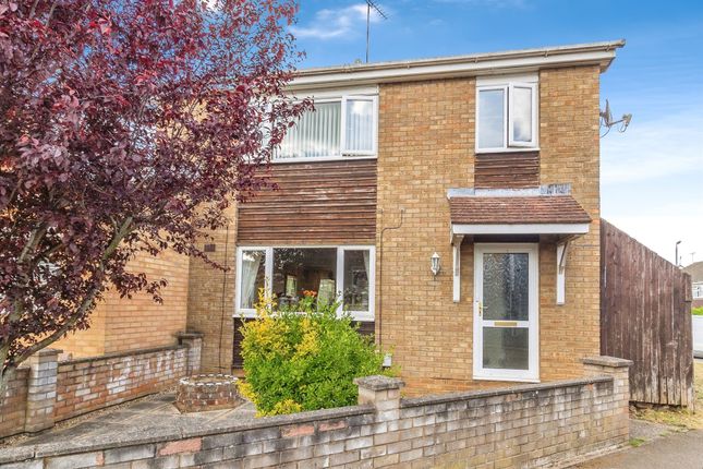 3 bed semi-detached house