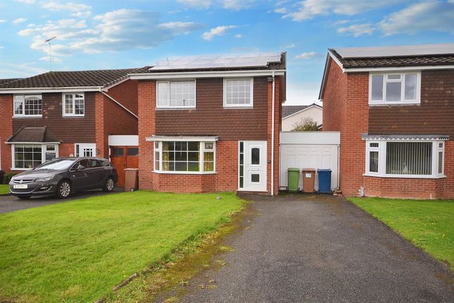 Crestwood Drive, Stone 3 bed detached house for sale