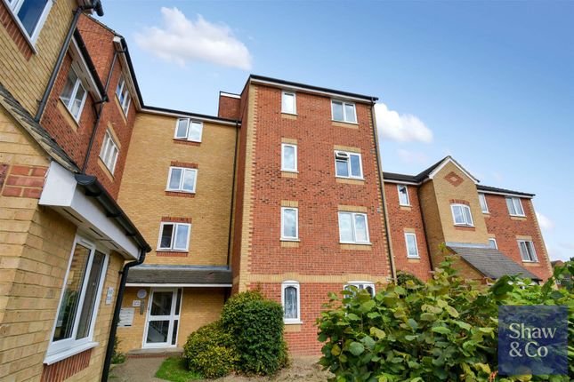 Burket Close, Southall UB2 2 bed flat for sale