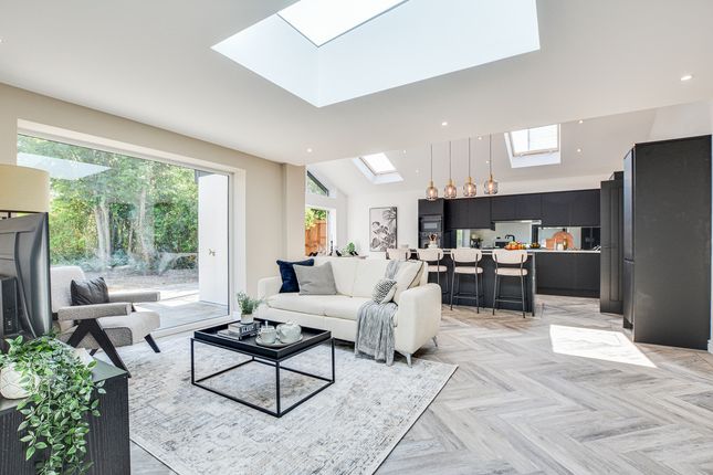 Brook Cottage, Lytham Road, Warton, PR4 4 bed detached house for sale
