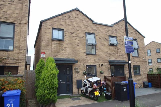 2 bedroom semi-detached house for sale