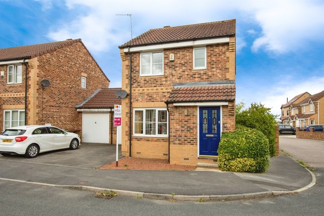 3 bedroom link detached house for sale