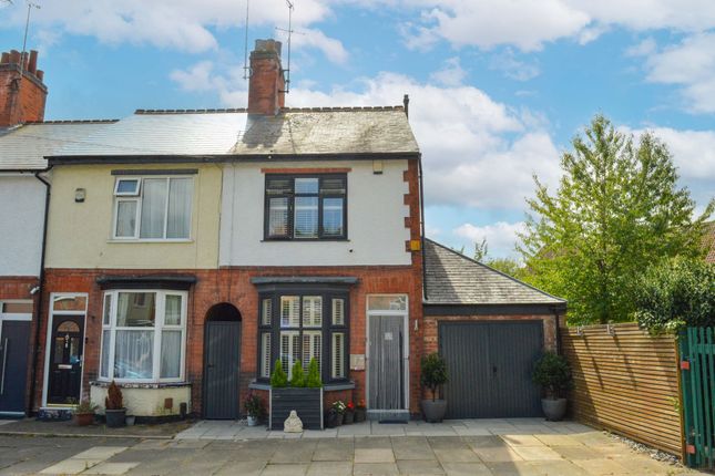 4 bedroom end of terrace house for sale