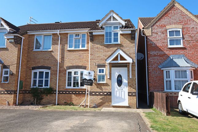 Whittle Cose, PE21 3 bed terraced house for sale