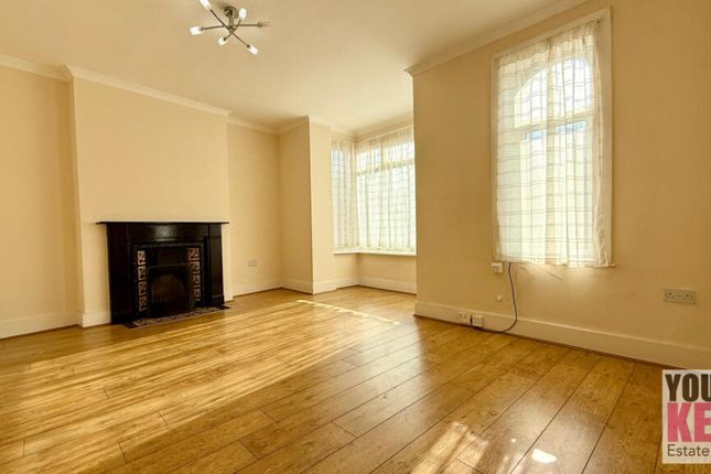 Broadmead Road, Folkestone, Kent CT19... 2 bed maisonette for sale