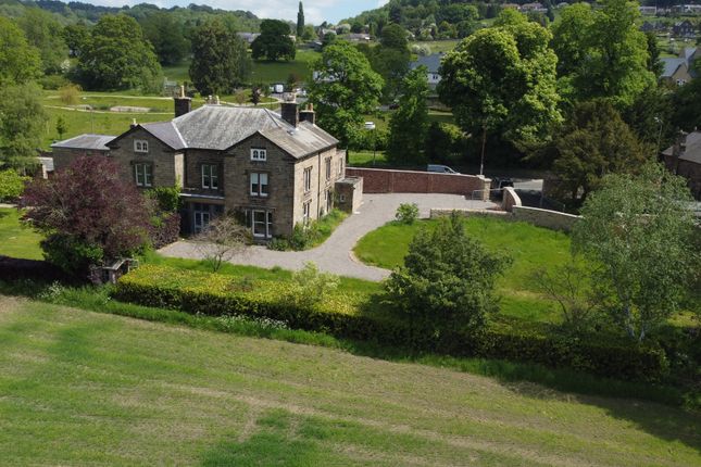 5 bedroom semi-detached house for sale