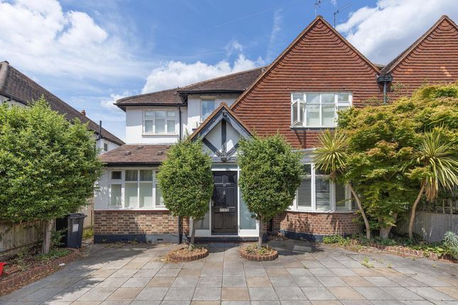 5 bedroom semi-detached house for sale