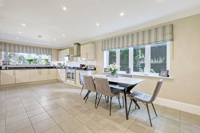 Western Road, Billericay, Essex, CM12 5 bed detached house for sale