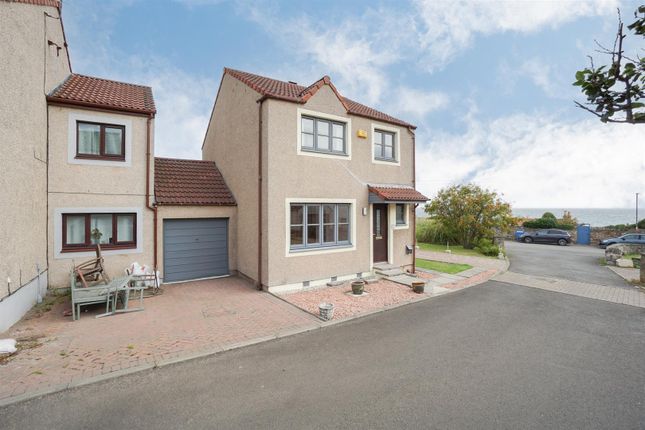 3 bedroom link detached house for sale