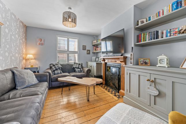 Grange Road, Geddington, NN14 3 bed terraced house for sale
