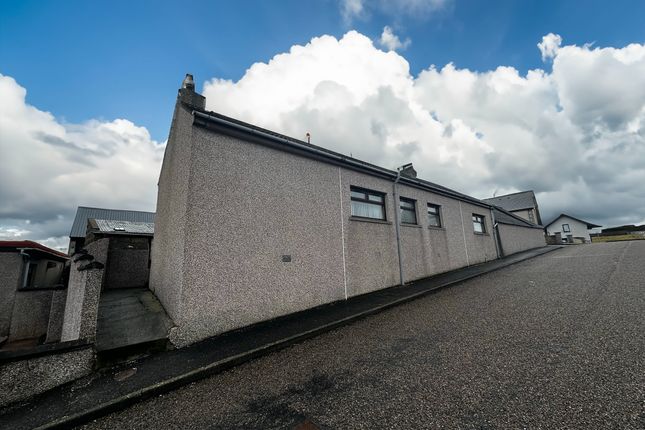 2 bed detached bungalow