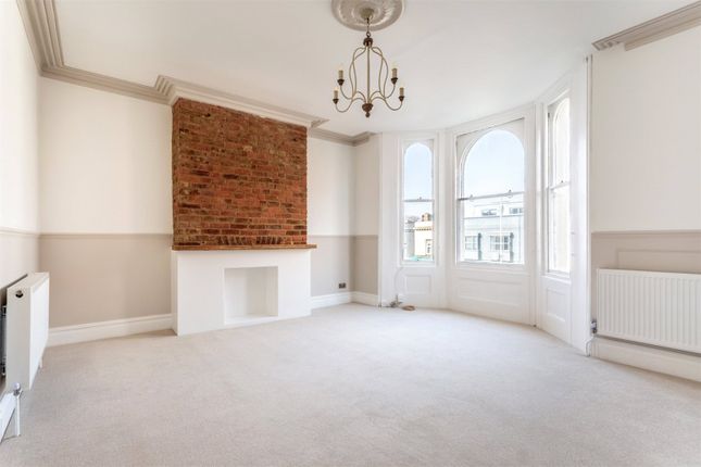 Gladstone Terrace, Brighton BN2 1 bed apartment for sale