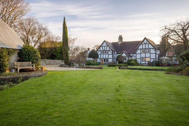 Court Lane, Offenham, WR11 6 bed detached house for sale