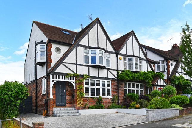 5 bedroom semi-detached house for sale
