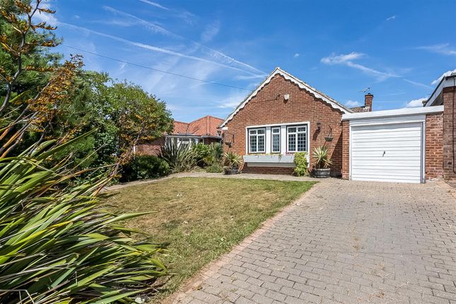 Tandridge Gardens, South Croydon CR2 3 bed detached bungalow for sale