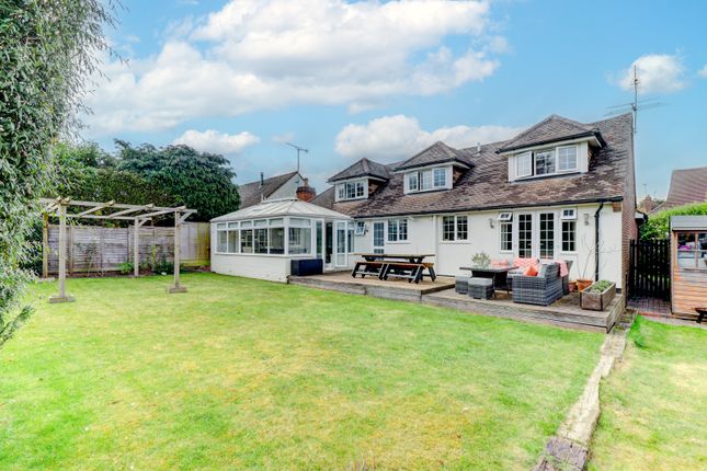Christopher Close, High Wycombe HP14 4 bed bungalow for sale