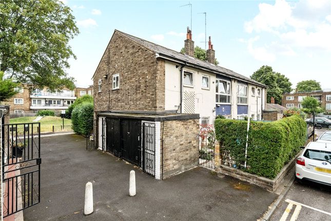Somerford Grove Estate, London 2 bed apartment for sale