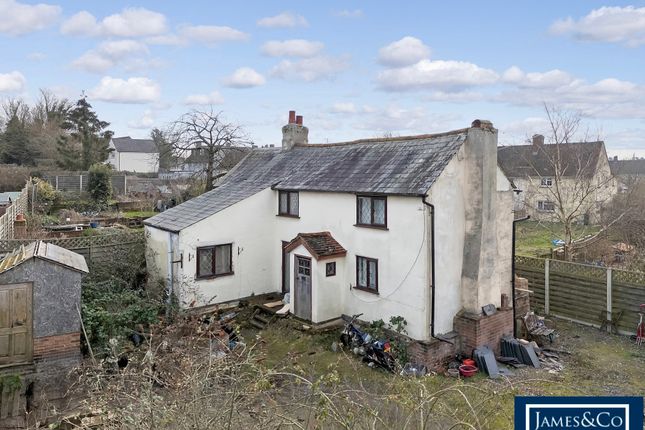 Guelphs Lane, Thaxted, Dunmow 3 bed property with land for sale