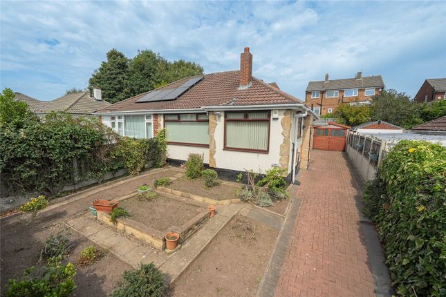 Moseley Wood Gardens, Cookridge, Leeds 2 bed detached bungalow for sale