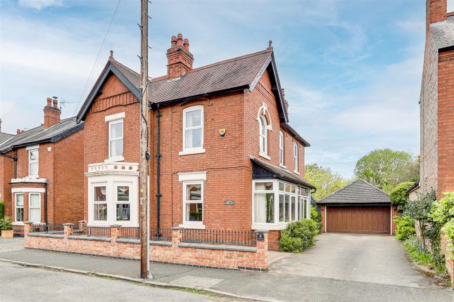 Trowell Grove, Long Eaton NG10 4 bed detached house for sale