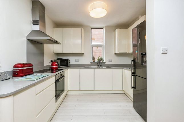 3 bed semi-detached house