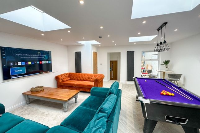9 bedroom terraced house for sale