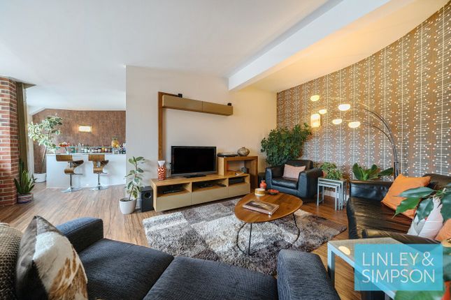 MERCHANTS HOUSE, 66 NORTH STREET... 3 bed penthouse for sale