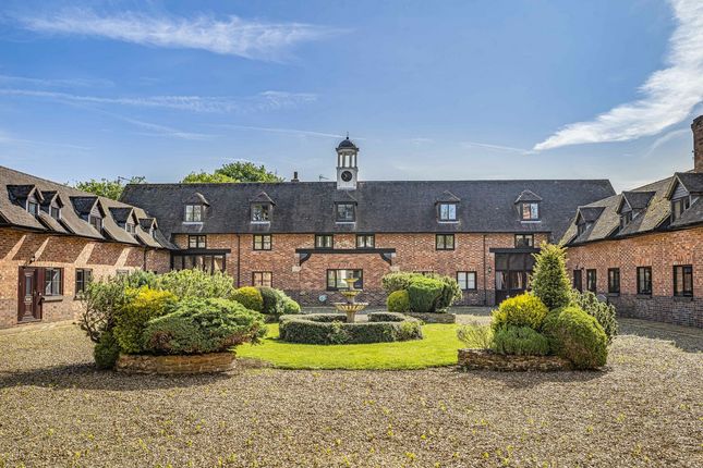 3 bedroom country house for sale