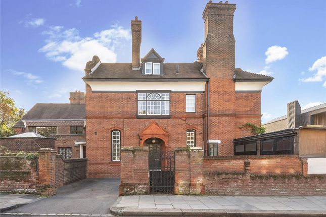 Netherhall Gardens, Hampstead, London 1 bed flat for sale