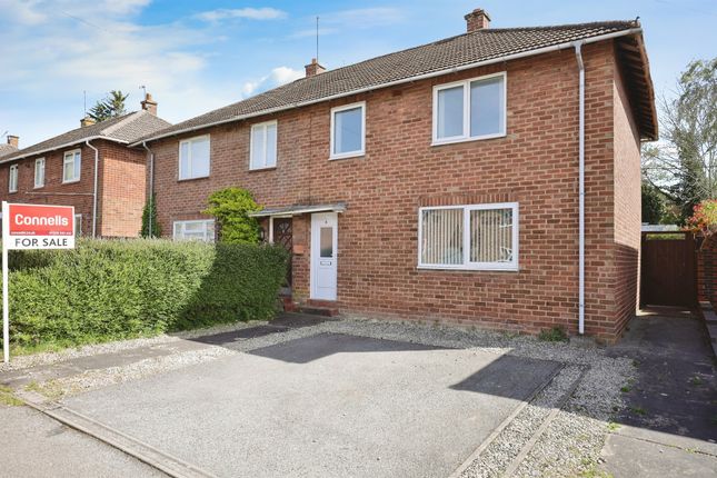 3 bedroom semi-detached house for sale