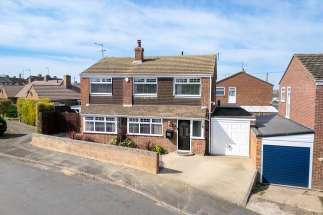 Mill Road, Wellingborough NN29 4 bed detached house for sale