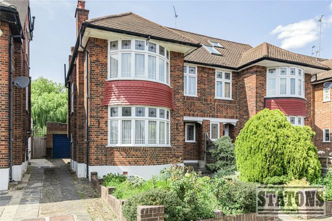 Lynton Mead, Totteridge, London, N20 3 bed semi