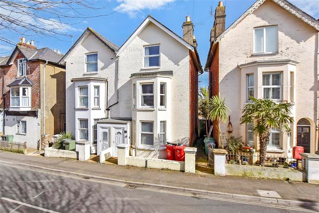 Avenue Road, Sandown, Isle of Wight 3 bed semi