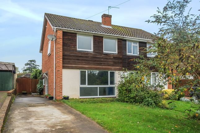Barton Close, Rowtown, KT15 3 bed semi