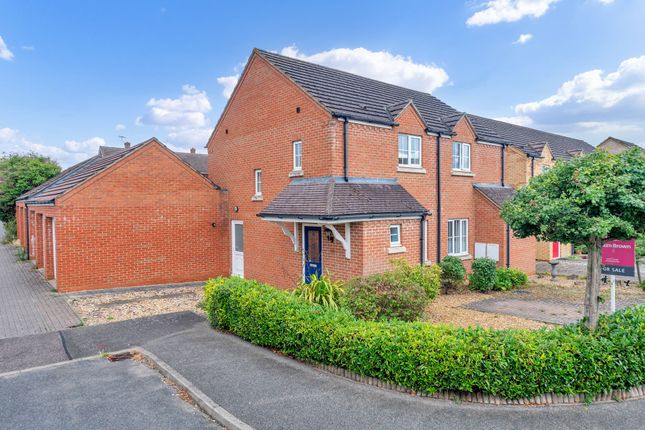 2 bedroom semi-detached house for sale