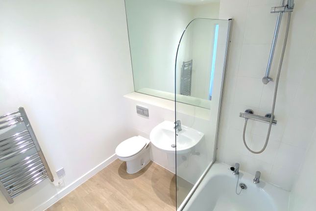 Clydesdale Way, Belvedere, Kent, DA17 2 bed flat for sale