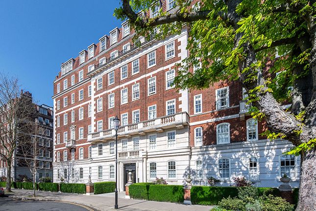 3 bedroom flat for sale