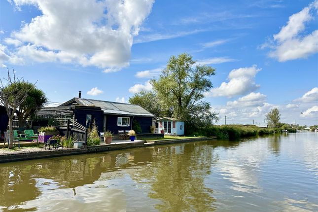 Riverside, Repps With Bastwick, NR29 3 bed bungalow for sale