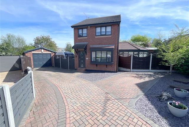 Elcroft Gardens, Beighton, Sheffield... 3 bed detached house for sale