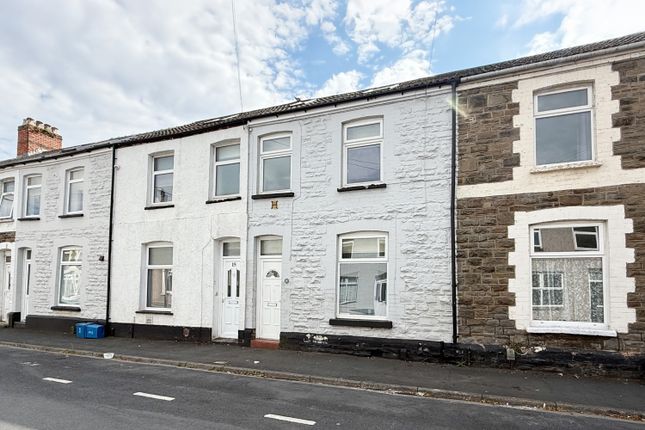 6 bedroom terraced house for sale