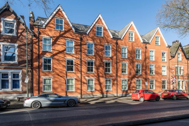 2 bed flat