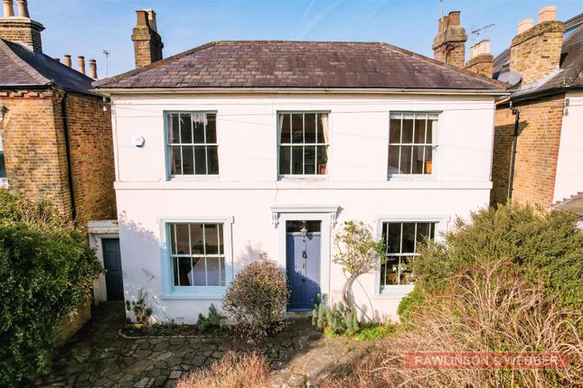 4 bed detached house