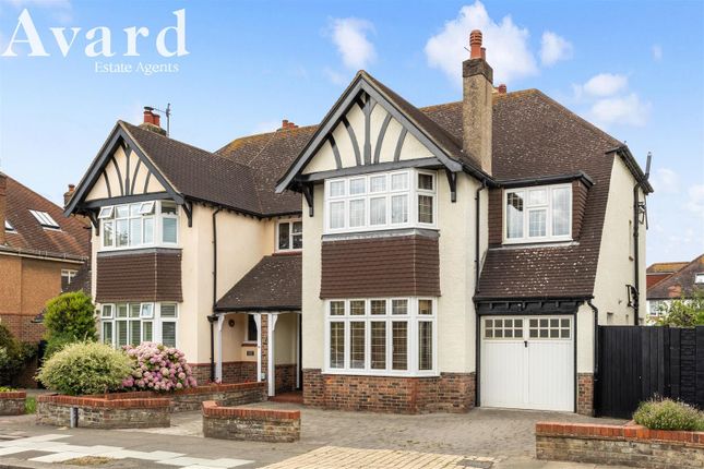 6 bedroom semi-detached house for sale