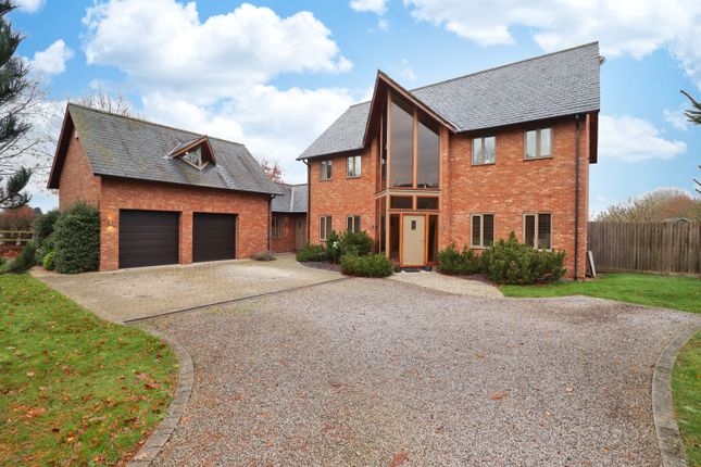 5 bedroom detached house for sale