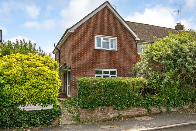 St. Leonards Road, Winchester, SO23 2 bed semi