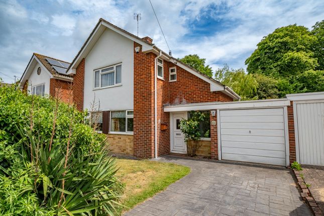 3 bedroom link detached house for sale