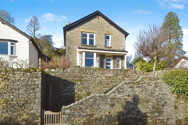 2 bed detached house