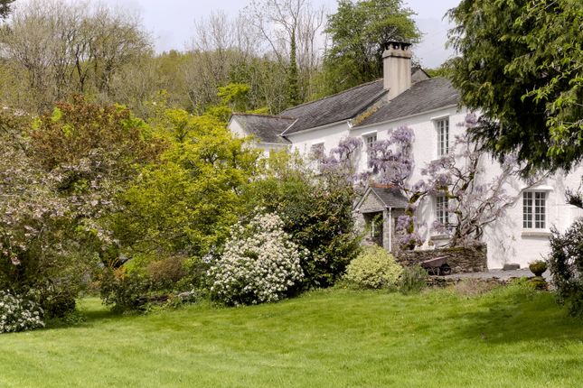 New Park, Buckfastleigh, Devon 5 bed detached house for sale