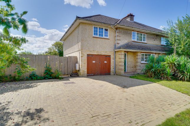 School Lane, Conington, Cambridge... 4 bed semi